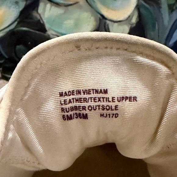 Michael Kors Women's Liv Trainer Wedge Sneakers Sporty Tan Gold Mesh Size 6 - Picture 5 of 15